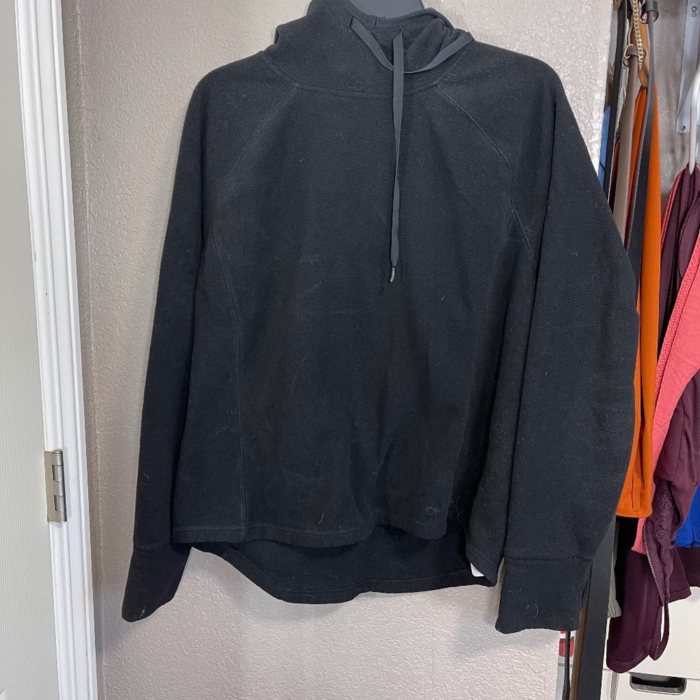 Gap Fit Black Sweater